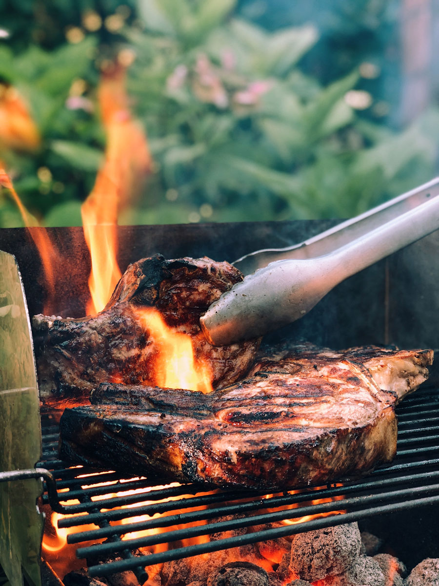 Backyard Grilling Tips and Gifts for Dad