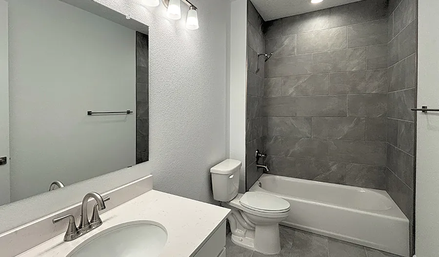 Emerald – Lot 114 Slide